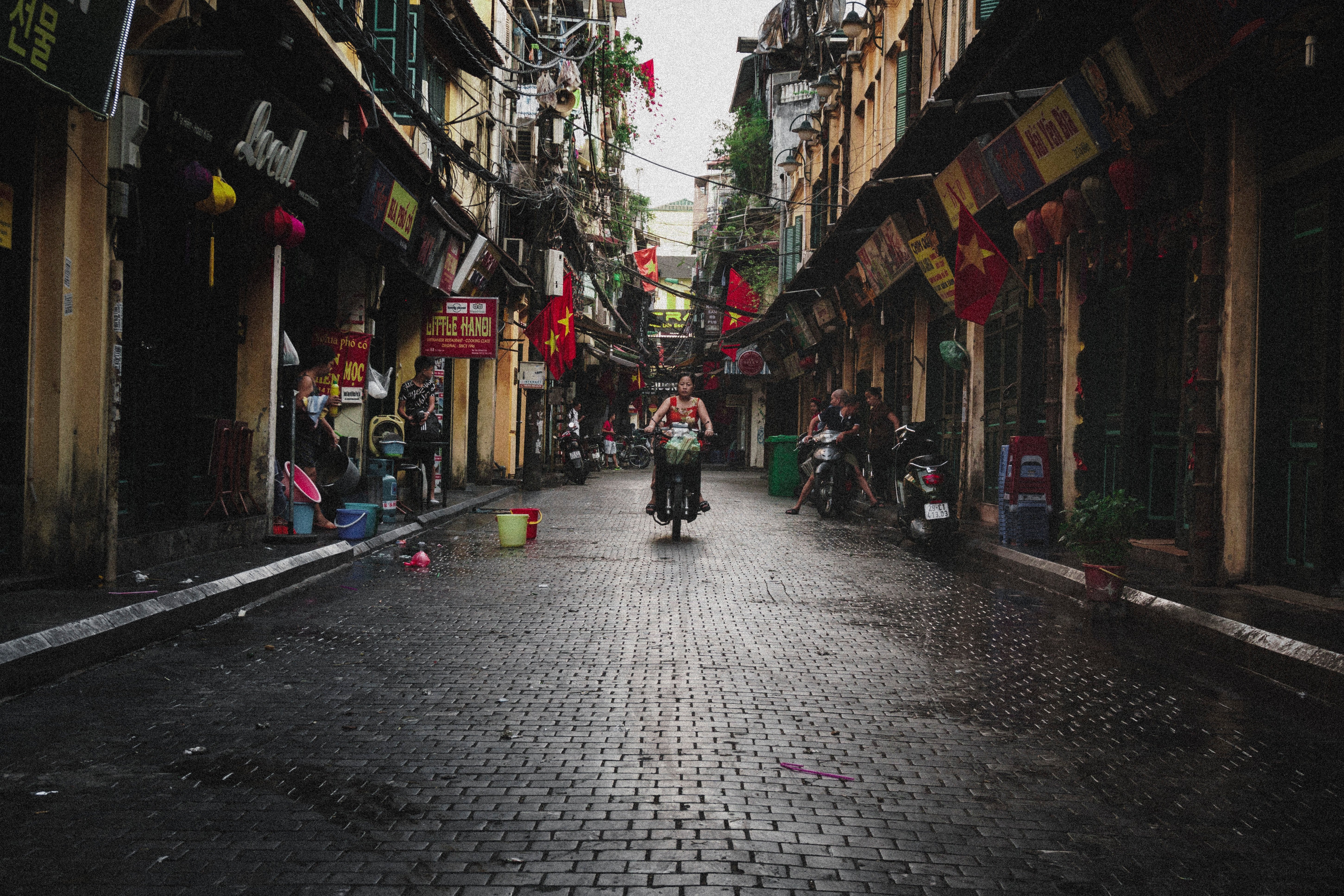 Ultimate Guide To Enjoying Hanoi Like A Local Books And Bao - 