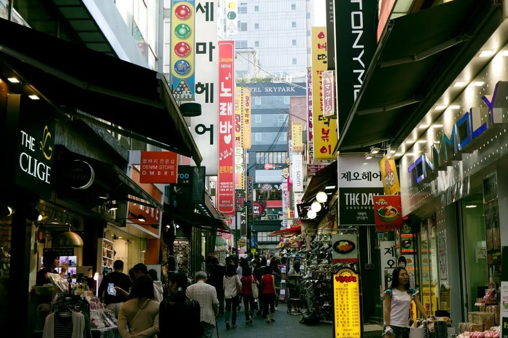 myeongdong-shopping