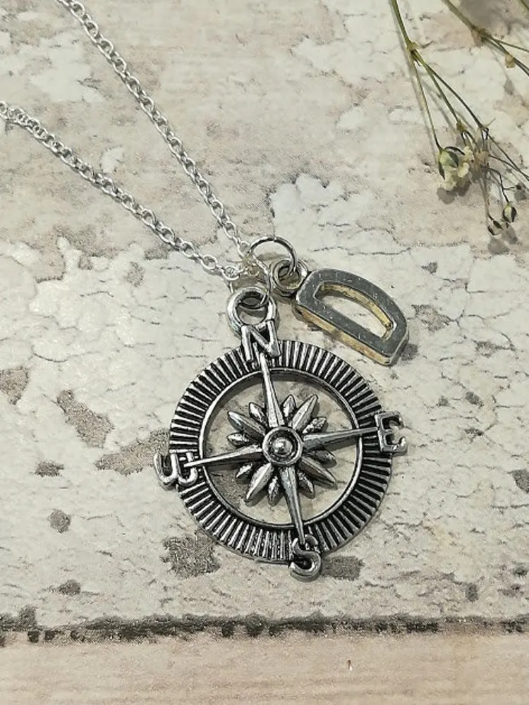 compass-necklace