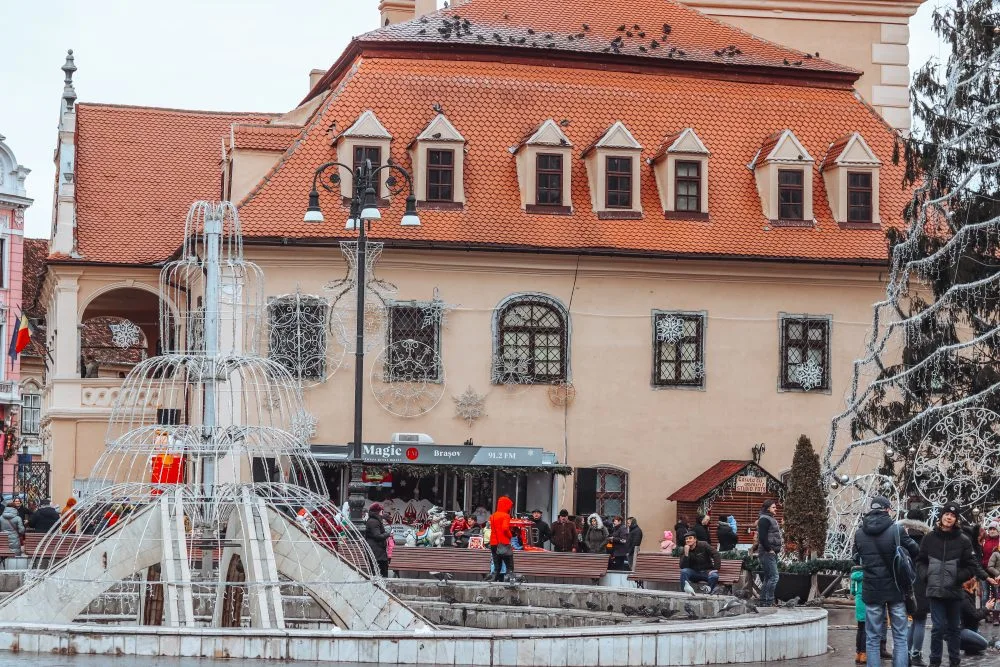 brasov council square transylvania