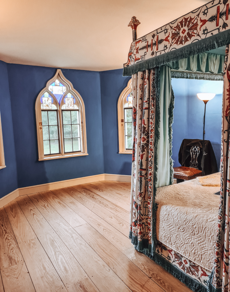 strawberry hill bedroom