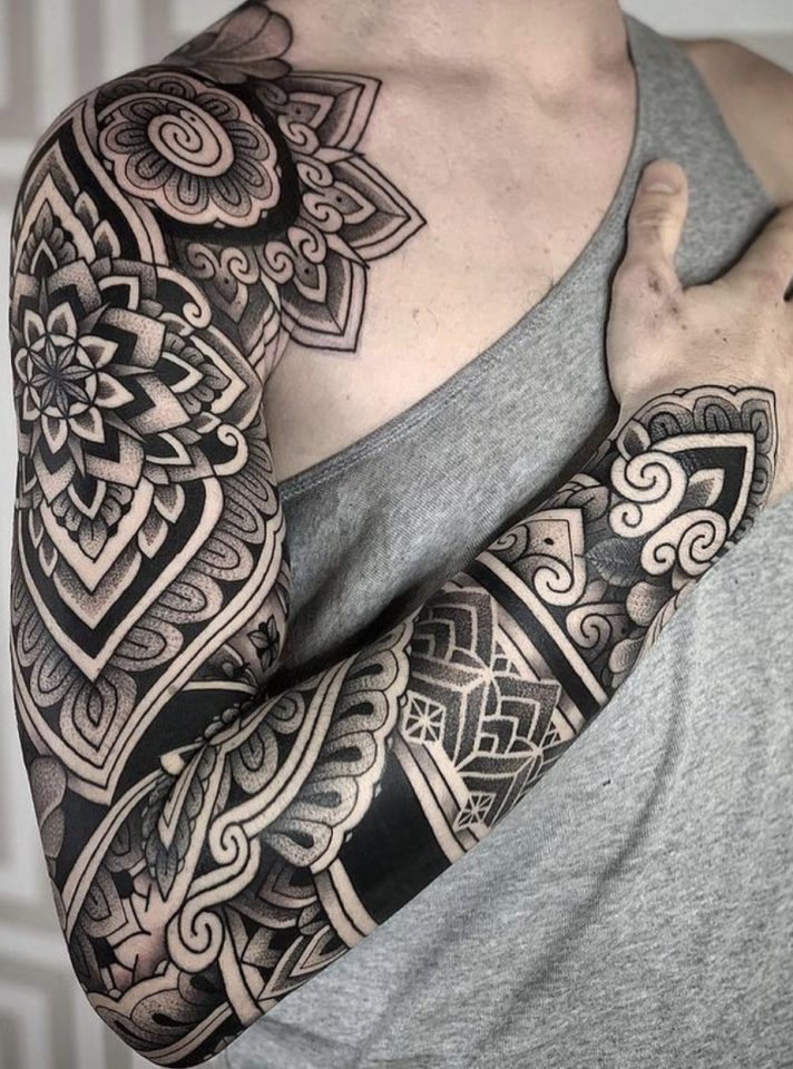 10 Best Tattoo Shops in Edinburgh (2024) Books and Bao