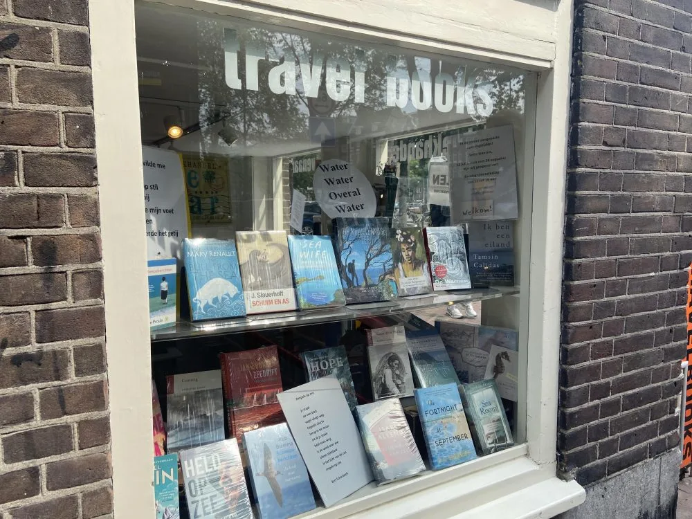 travel bookshop amsterdam