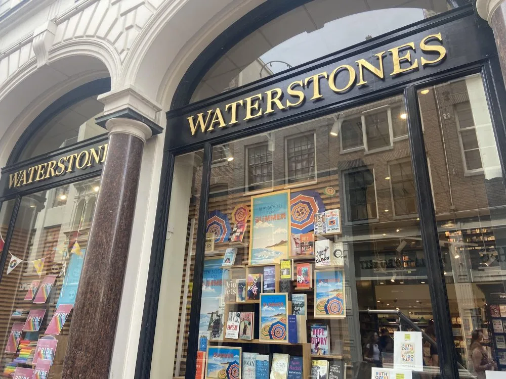 waterstones amsterdam